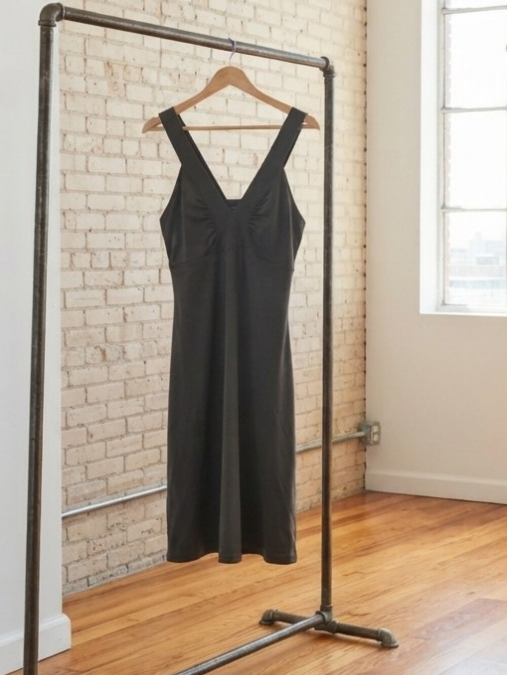 Patagonia Black V-Neck Sleeveless Midi Dress